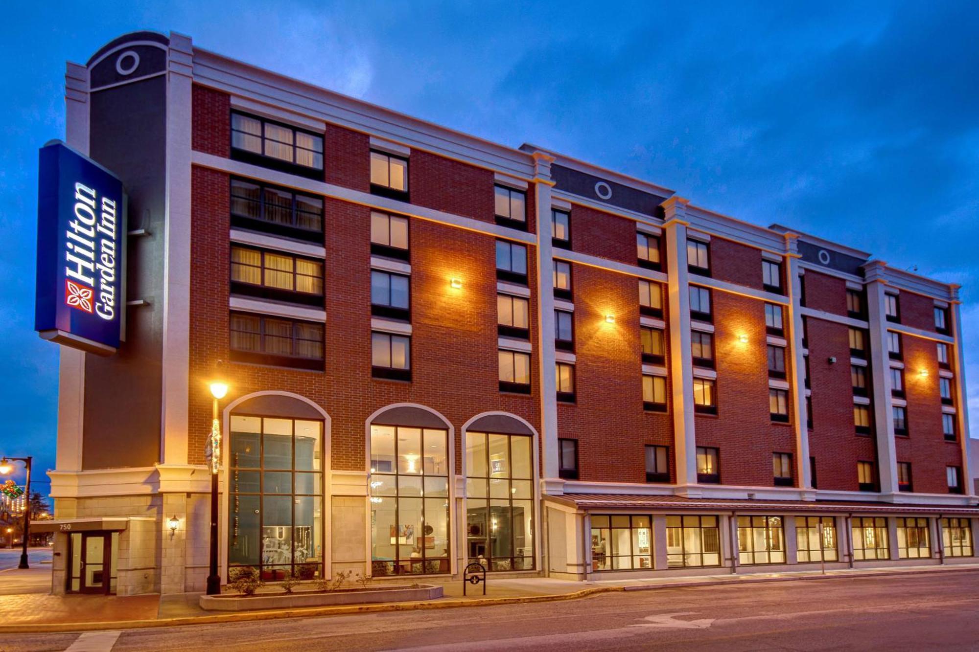 Hilton Garden Inn Terre Haute Exterior foto