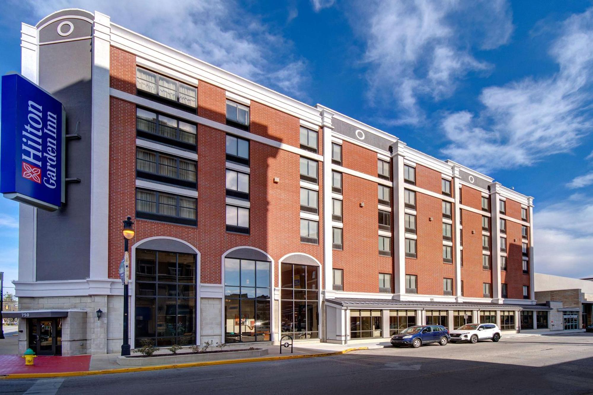 Hilton Garden Inn Terre Haute Exterior foto